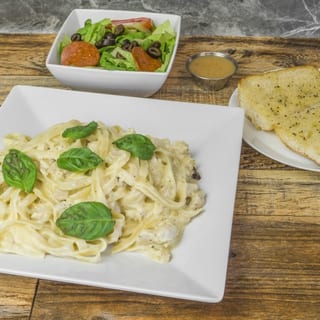 Fettuccine Alfredo with Chicken