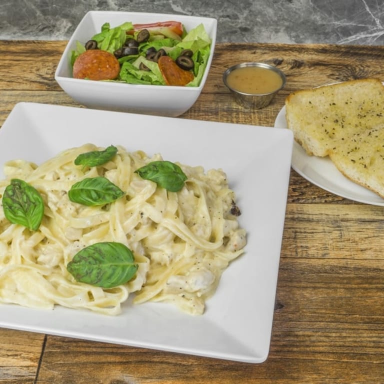 Delicious Fettuccine Alfredo and More Italian Favorites